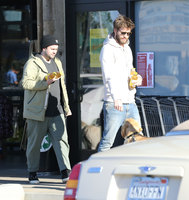 Liam Hemsworth Sweatshirt #3000579