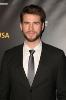 Liam Hemsworth Longsleeve T-shirt #3796990