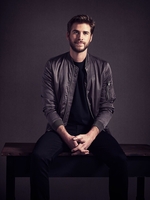 Liam Hemsworth Longsleeve T-shirt #3822347
