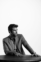 Liam Hemsworth Longsleeve T-shirt #3822354