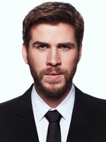 Liam Hemsworth Longsleeve T-shirt #3822367