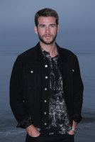 Liam Hemsworth Longsleeve T-shirt #3865470
