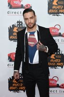 Liam Payne Longsleeve T-shirt #3915663
