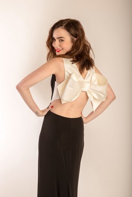 Lily Collins Poster 2304335