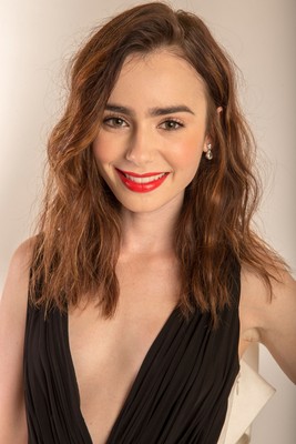 Lily Collins Poster 2304338