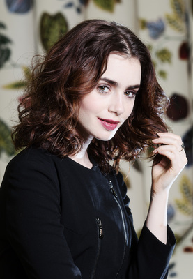 Lily Collins Poster 2328890