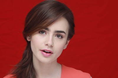 Lily Collins Poster 2341174
