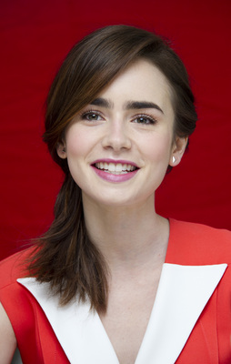 Lily Collins Mouse Pad 2362155