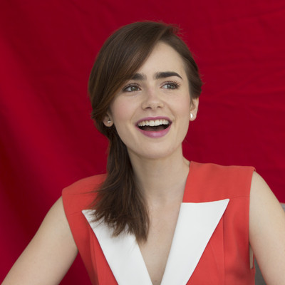 Lily Collins Poster 2362163