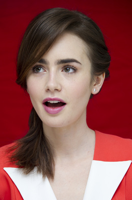 Lily Collins stickers 2362182
