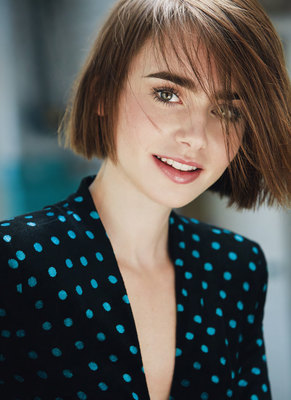 Lily Collins Poster 2436131