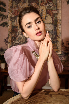 Lily Collins stickers 2732843