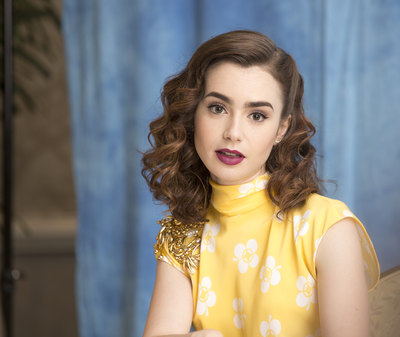 Lily Collins Poster 2771184
