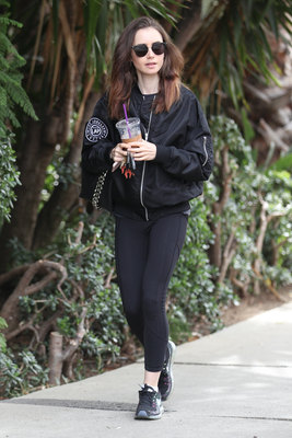 Lily Collins puzzle 2821690