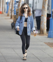 Lily Collins mug #G1063814
