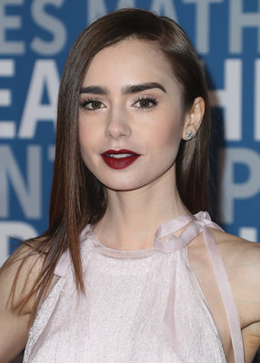 Lily Collins Poster 2888798