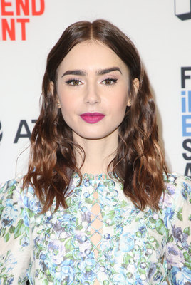 Lily Collins Poster 2888820