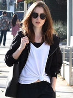 Lily Collins Longsleeve T-shirt #2928017