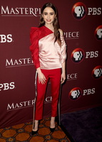 Lily Collins Sweatshirt #3738222