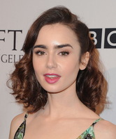 Lily Collins mug #G2407790