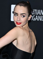 Lily Collins mug #G2407966