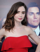 Lily Collins Longsleeve T-shirt #3790731