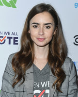 Lily Collins mug #G2408069
