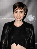 Lily Collins Longsleeve T-shirt #3790825