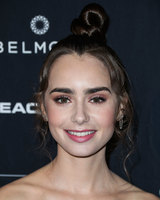 Lily Collins mug #G2408102