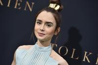 Lily Collins Longsleeve T-shirt #3829202