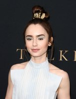 Lily Collins Sweatshirt #3829224