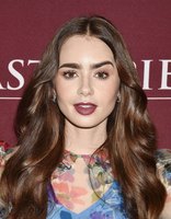 Lily Collins Longsleeve T-shirt #3858053