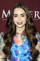 Lily Collins mug #G2475320