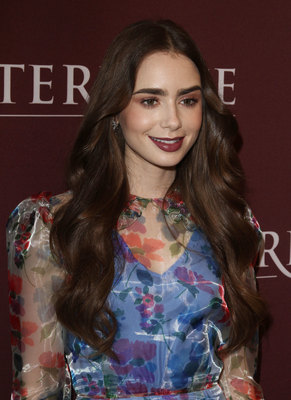 Lily Collins Poster 3858078