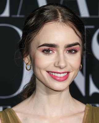 Lily Collins Poster 3878015