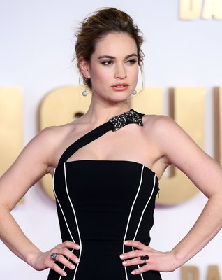 Lily James stickers 2927710