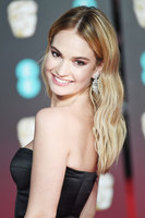 Lily James Longsleeve T-shirt #3210202