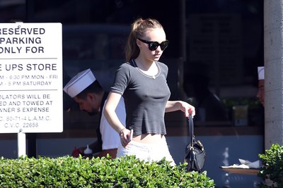 Lily Rose Depp puzzle 3205839