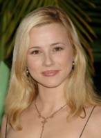 Linda Cardellini mug #G132466