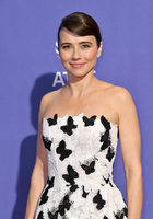 Linda Cardellini tote bag #G2355195