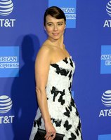 Linda Cardellini mug #G2374741