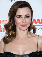 Linda Cardellini mug #G2407447