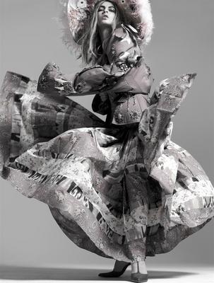 Linda Evangelista posters