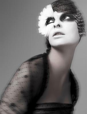 Linda Evangelista posters