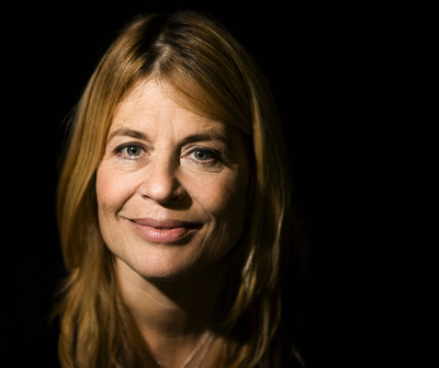 Linda Hamilton posters