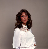 Linda Thompson Longsleeve T-shirt #2588941