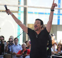 Lionel Richie Longsleeve T-shirt #2650517