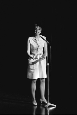 Liza Minnelli posters