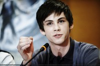 Logan Lerman Longsleeve T-shirt #1991536