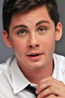 Logan Lerman Sweatshirt #2491202